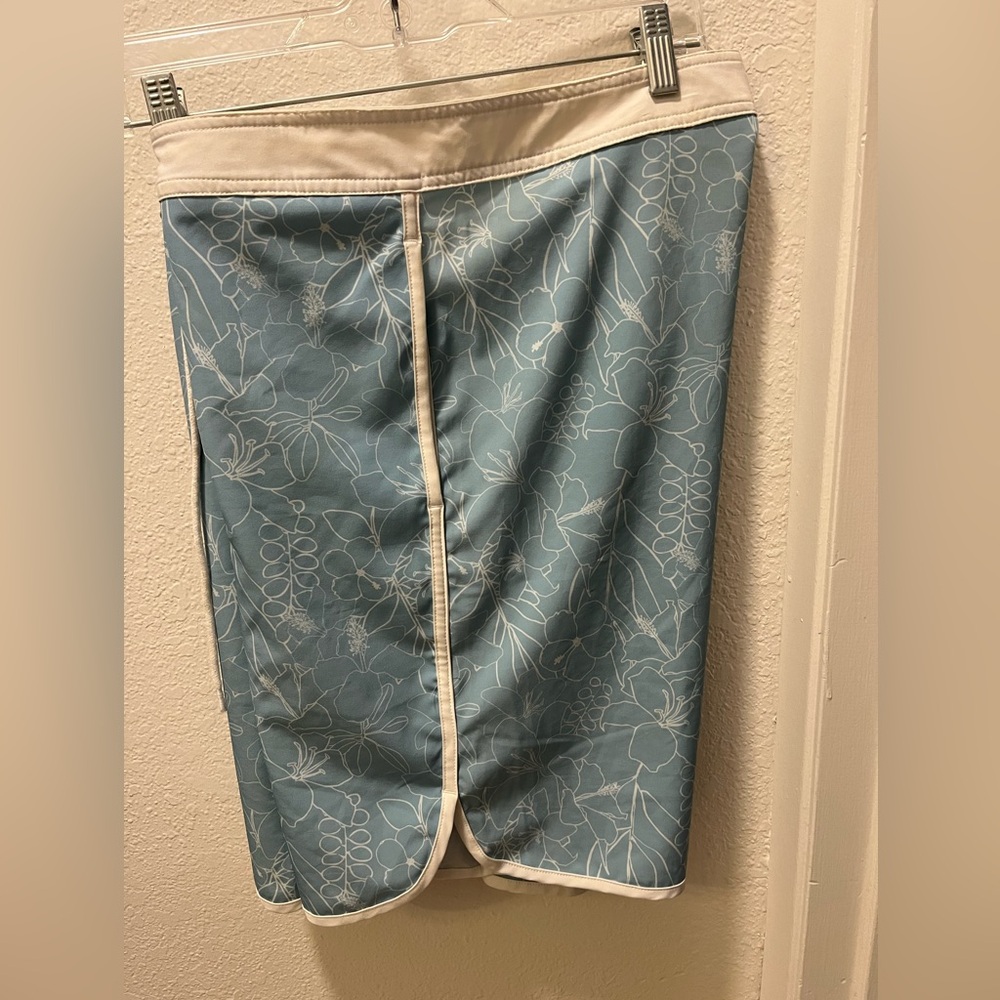 Acacia men’s board shorts